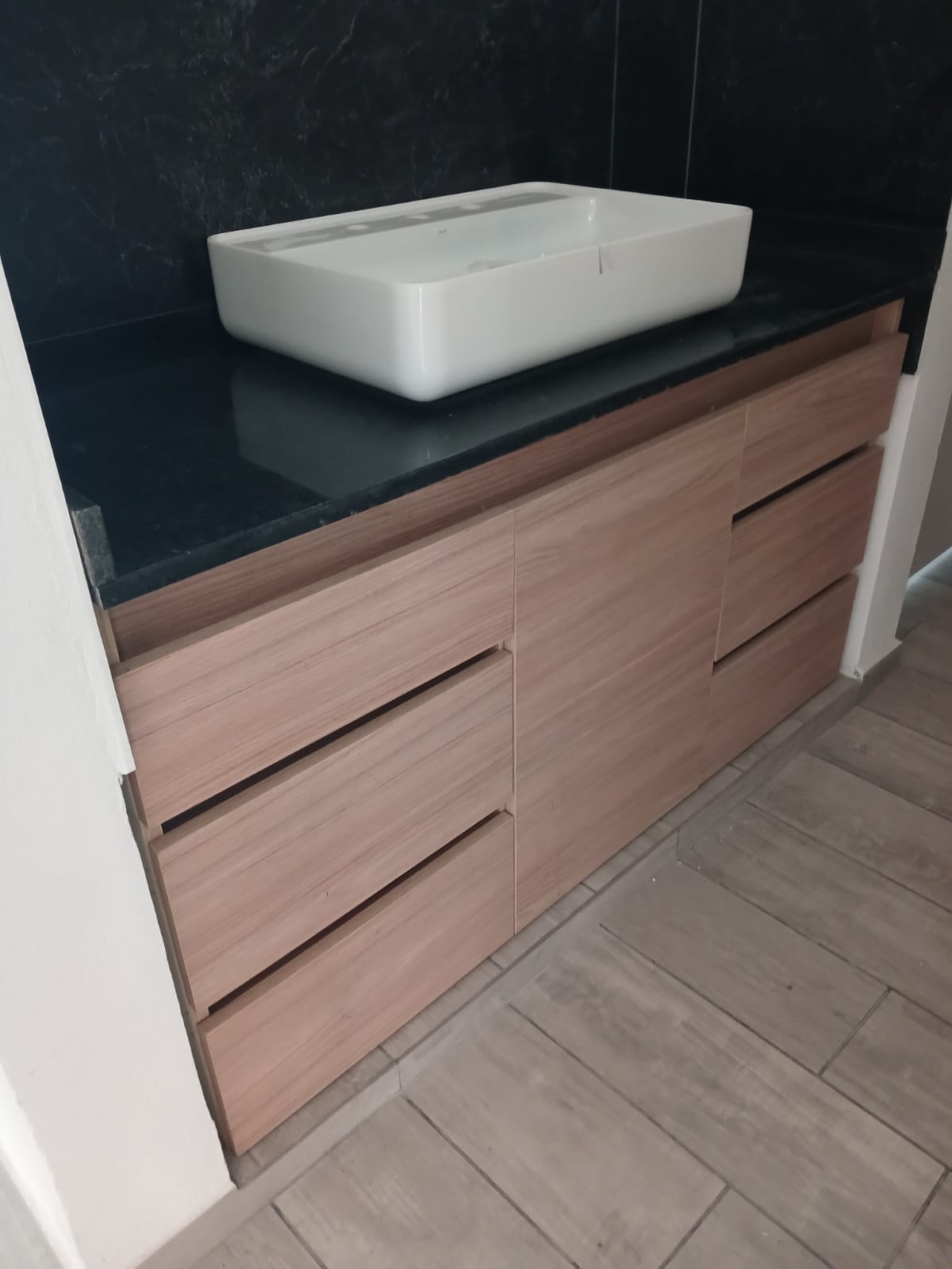 Detalle de amoblamiento de cocina a medida